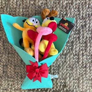 NWT Garfield & Odie Valentine Plush Flower Arrangement Bouquet by Ruz